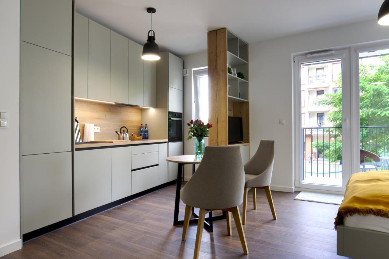 Essence Apartments Sapphire Poznań Extérieur photo