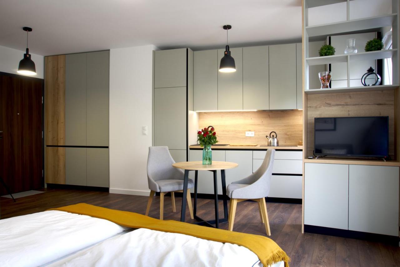 Essence Apartments Sapphire Poznań Extérieur photo
