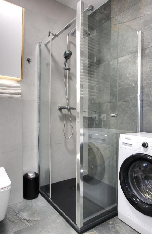 Essence Apartments Sapphire Poznań Extérieur photo