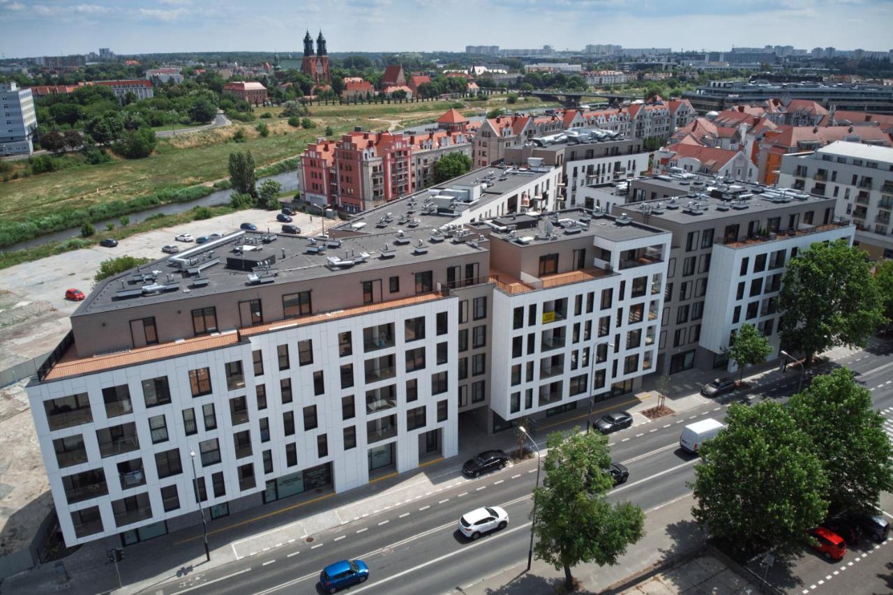 Essence Apartments Sapphire Poznań Extérieur photo