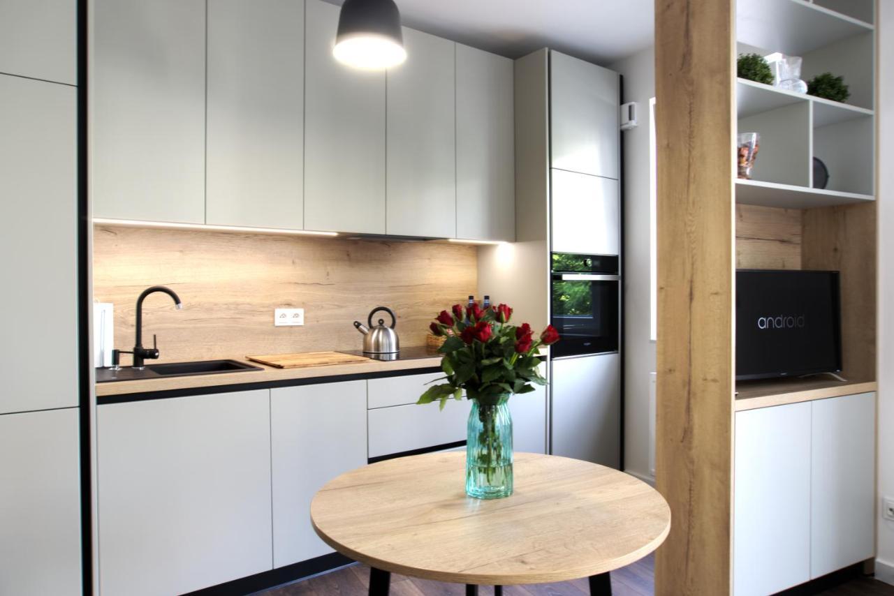 Essence Apartments Sapphire Poznań Extérieur photo